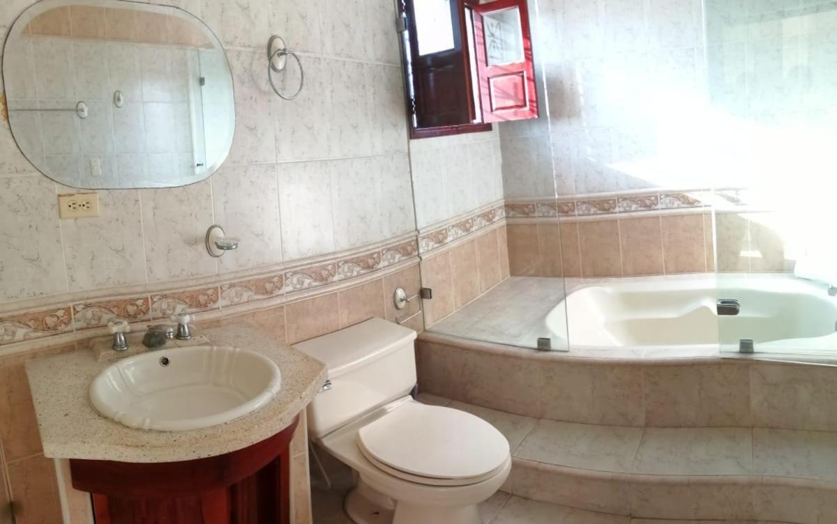 Casa Pachita Getsemani Hotel Cartagena Ngoại thất bức ảnh